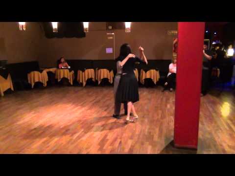 Susana Miller y Eva Garlez bailando Pugliese