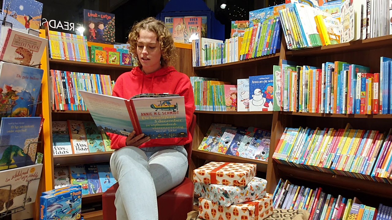 Anna leest voor uit het nieuwste boek van Annie M.G. Schmidt 🎁