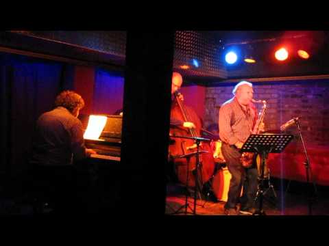 Martin Sasse Trio feat. Tony Lakatos - Speak No Evil (cut off)