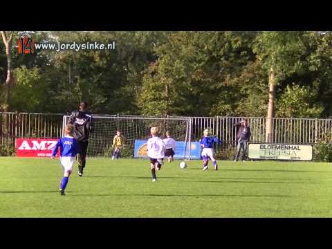 Voetbal VCK F1 - Serooskerke F1  5 oktober 2013