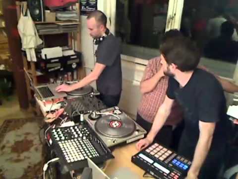 P2: Jeremy P. Caulfield @ Berlin Mitte Institut 27.09.2010 Dumb Unit Label Show