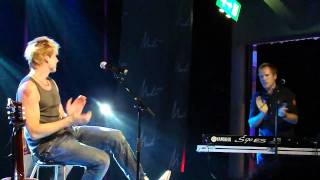 Sunrise Avenue - Diamonds (acoustic) (Voice Muotiviikko 2.10.2010)