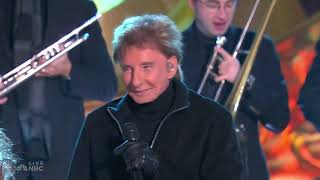 Barry Manilow – Happy Holiday / White Christmas (Live)