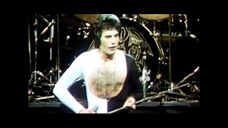 Queen -  We Are The Champions (Official Video)