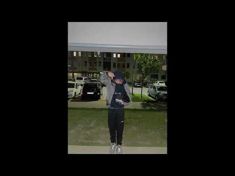 Uzih - NAPIERDALAĆ TRAP prod. deadrypka