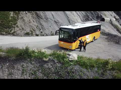 Sanetsch en CarPostal - bus avec Thierry et Emilie