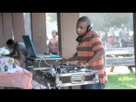 Rihanna - Russian Roulette