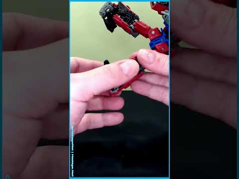 #Transformers Legacy United Deluxe G1 Universe Targetmaster Quake w/ Heater & Tiptop #Shorts