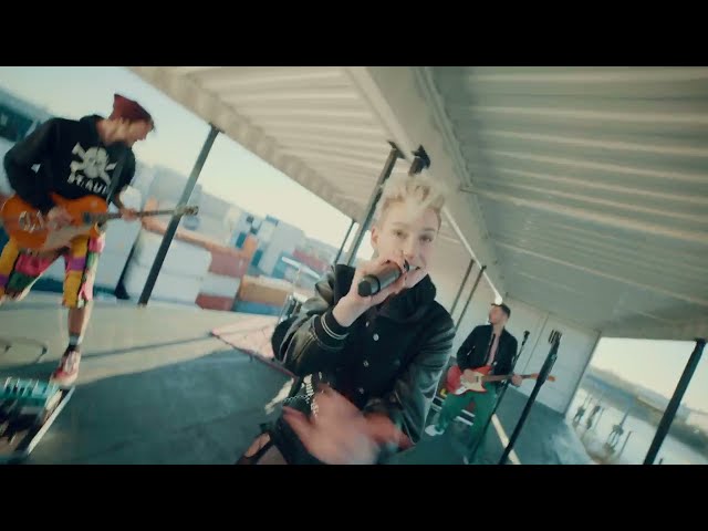 Bang Bang von Deine Cousine ((jetzt ansehen))