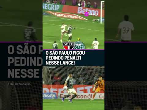 FOI PÊNALTI, TORCEDOR? 👀🇾🇪 O São Paulo pediu, mas a arbitragem mandou seguir o lance. #shorts