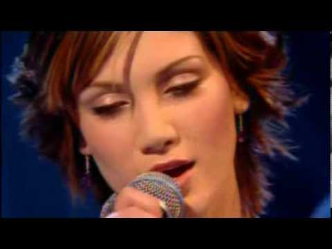 Brian McFadden & Delta Goodrem - Almost here (TOTP & widescreen)