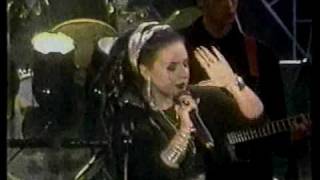 Alaska y Dinarama con Caifanes DESEO CARNAL