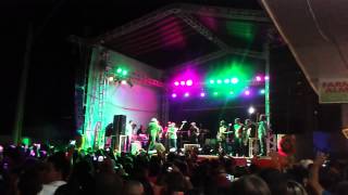 preview picture of video 'Abertura do show de Reggae Carnaval de Piatã 2015'