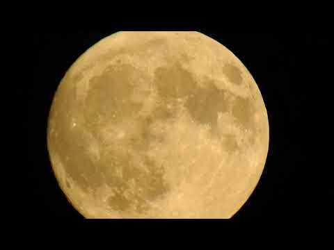 Super Strawberry Moon over London 14 June 2022