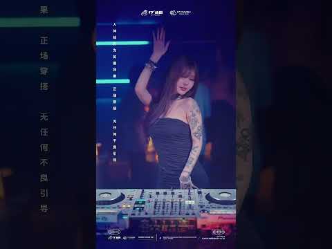 🦊✨DJ Fox（AKA李沫润） stage footage at 17'PARK DANCE CLUB,  Quanzhou， Fujian