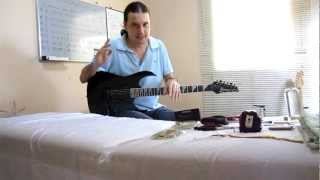 preview picture of video 'Jorge Oleas de GUITAR SCHOOL / Calibraciones Técnicas para Guitarras y Bajos. Cel: 3173935991'