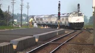 preview picture of video 'kereta api sarangan bersilang kereta api sancaka'