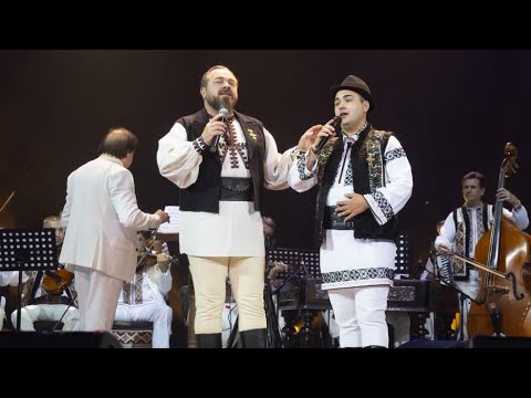 Ilie Caraș și Ionuț Fulea  alături de maestrul Nicolae Botgros si Orchestra Națională Lăutarii