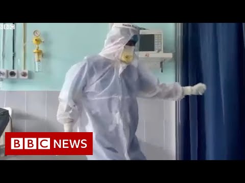 ダンスビデオが流行したコヴィドの医師 - BBC ニュース (The Covid doctor whose dance video went viral - BBC News)