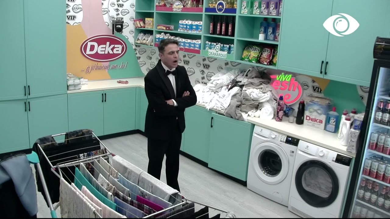 Maestro bën vokalica në lavanderi