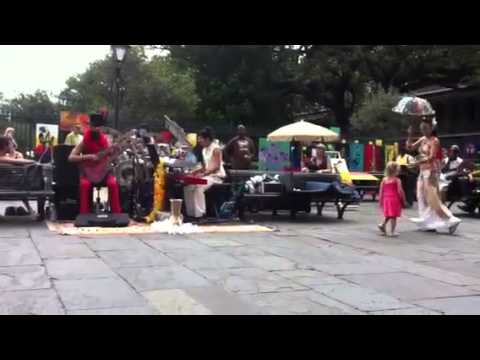 Interstellar Transmissions in the French Quarter