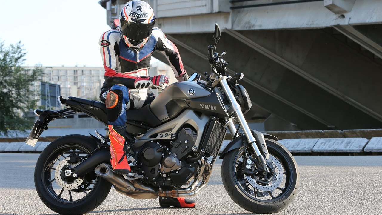 First Test  |  Yamaha MT-09 - Action & Details + Engl. Subs