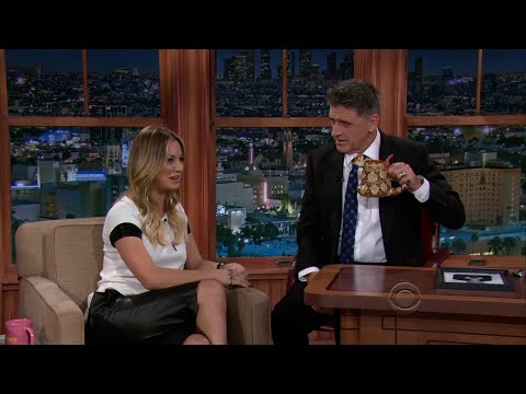 Late Late Show with Craig Ferguson 11/13/2013 Kaley Cuoco, Kellie Pickler