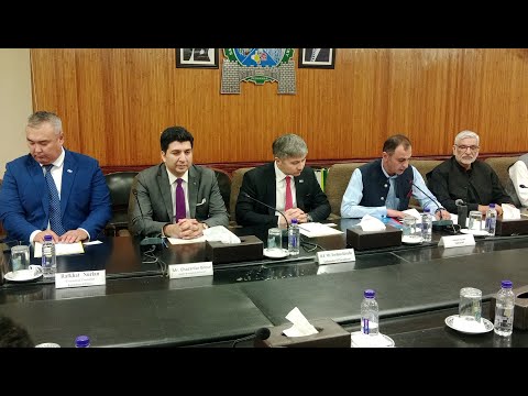 Mr.Junaid Altaf President SCSI,Peshawar welcoming Mr.Yerzhan Kistafin, Ambassador of Kazakhstan