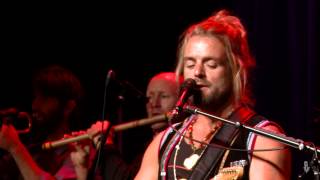 Xavier Rudd &amp; The United Nations - While I&#39;m Gone (eTown webisode #827)