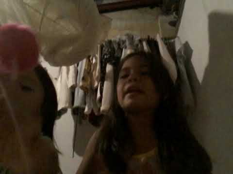 Jugando con mis amigas paula y valeska partes 2