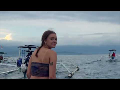 solo traveling and volunteering in bali!