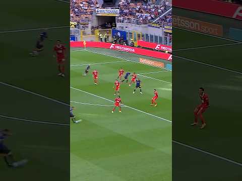 🤯 ÇALHANOĞLU scored THIS goal #SerieA #Inter