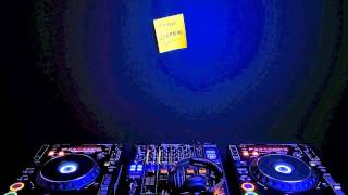 Restless & Volatile feat. Siobhan - Searching (Original Mix)