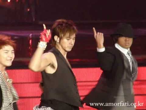 081210 sexy Yunho @ Golden Disk 2008