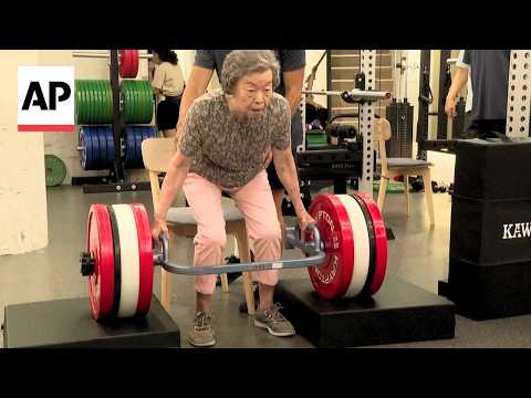 Taiwanese grandmothers aged 89 and 91 train at the gym to stay healthy
