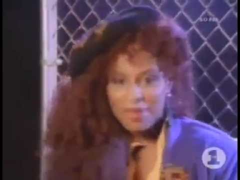 Chaka Khan - I Feel For You [Official Video]