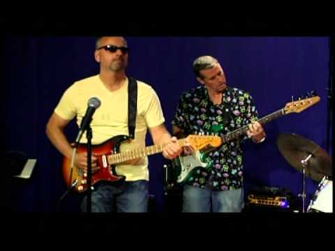 Tsunami of Sound - On Stage with Mantis - Full Concert