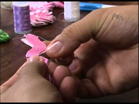 Mulher.com 17/01/2013 Valéria Soares - Bordado de Sianinha e Fitas 1/2