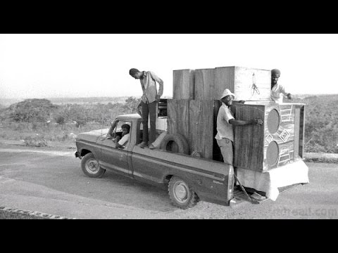 Greenadub Meets IanakaDaddyeyepee - Praise To Him