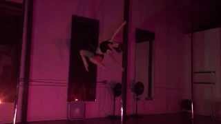 Nicci Arriola : Hot Summer Nights Pole