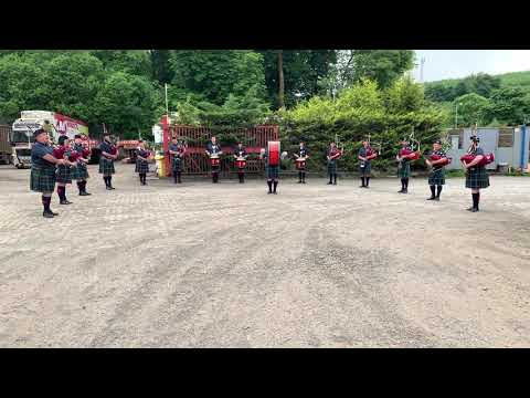 Neilston & District Pipe Band - Atholl Highlanders & The Glendaruel Highlanders