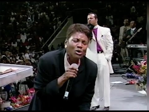 Juanita Bynum Flowing In Worship @ Azusa (1999)