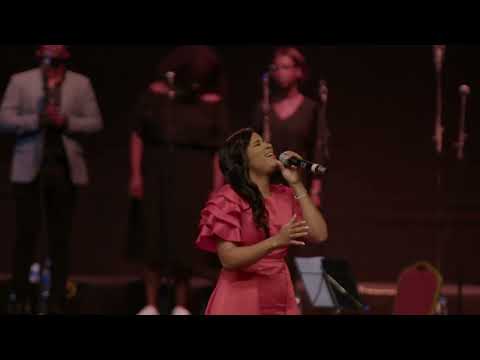 Esther Do - Mes mains s’élèvent / Yeshua (worship session) à Thanksgiving 2 | Abidjan