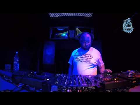 The Blue Oyster: amnesiac / 22.06 / 19 - 20