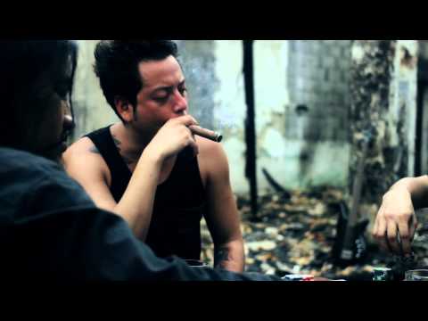 Kam Williams y la Radio - "Kamikaze" Official Music Video