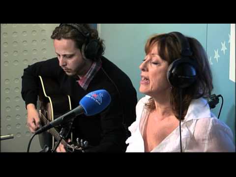 Liliane Saint-Pierre met Soldiers Of Love (live bij MNM)