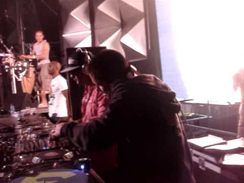 RISHI ROMERO & NIKOLAI DIMITROV PLAYING FUNKY RIO @ LATIN VILLAGE 2009