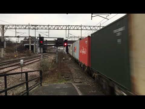 70001 Powerhaul 4M63 Felixstowe North FLT to Ditton FLT with 4 Tone 03/01/19