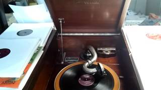 Eydie Gorme  (イーディ・ゴーメ)  ♪Your Kisses Kill Me♪ 78rpm record