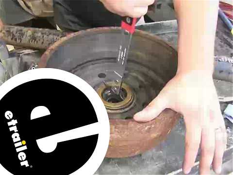 etrailer | Feature Breakdown: Seal Puller